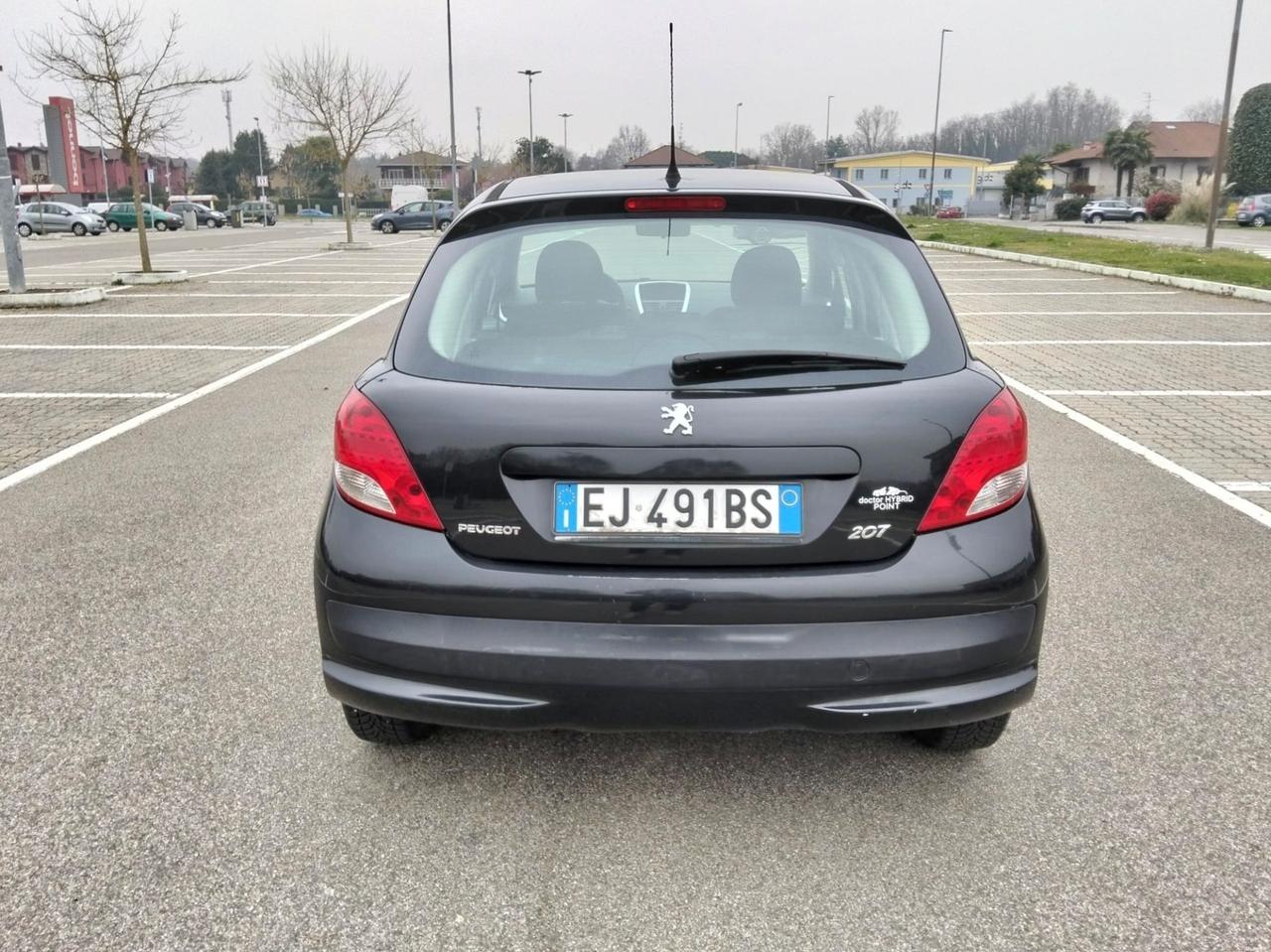 Peugeot 207 1.4 8V 75CV 5p. GPL*Clima*Euro5