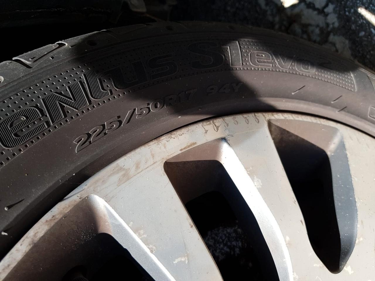 Lancia Thesis 2.0 Turbo 20V Emblema