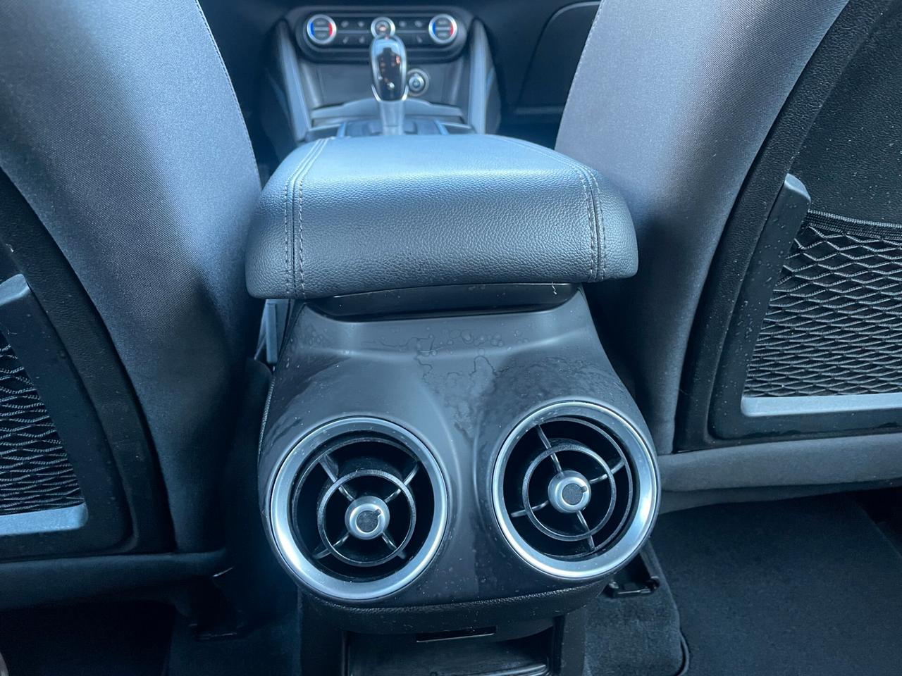 Alfa Romeo Stelvio 2.2 Turbodiesel 180 CV AT8 Q4 Business