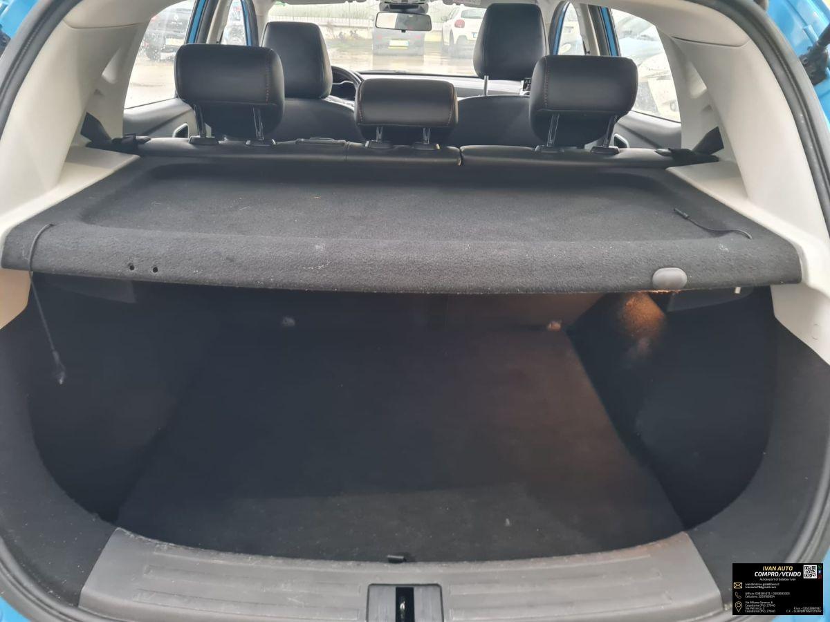 MG ZS Luxury Benzina-Anno 2022