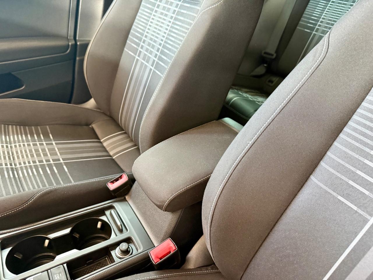 Volkswagen Golf Vll 2.0TDI 150cv DSG E6