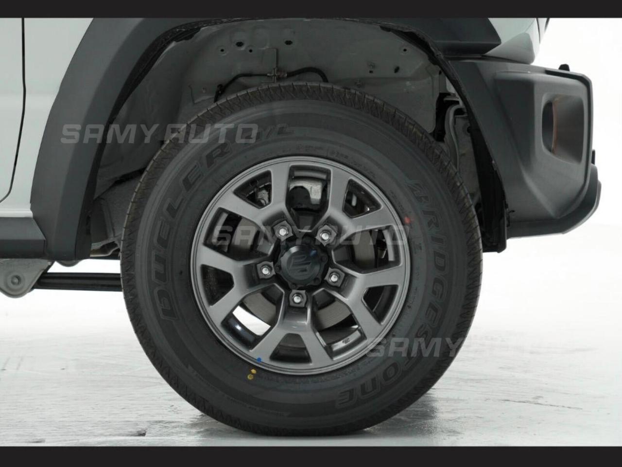 Suzuki Jimny 1.5 GLX 5-DOOR HI