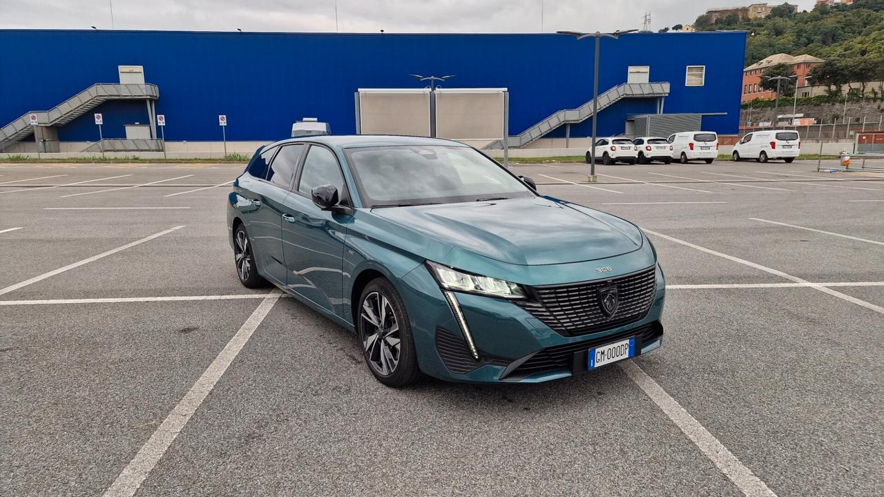 Peugeot 308 Plug-in Hybrid 180 e-EAT8 SW Allure Pack