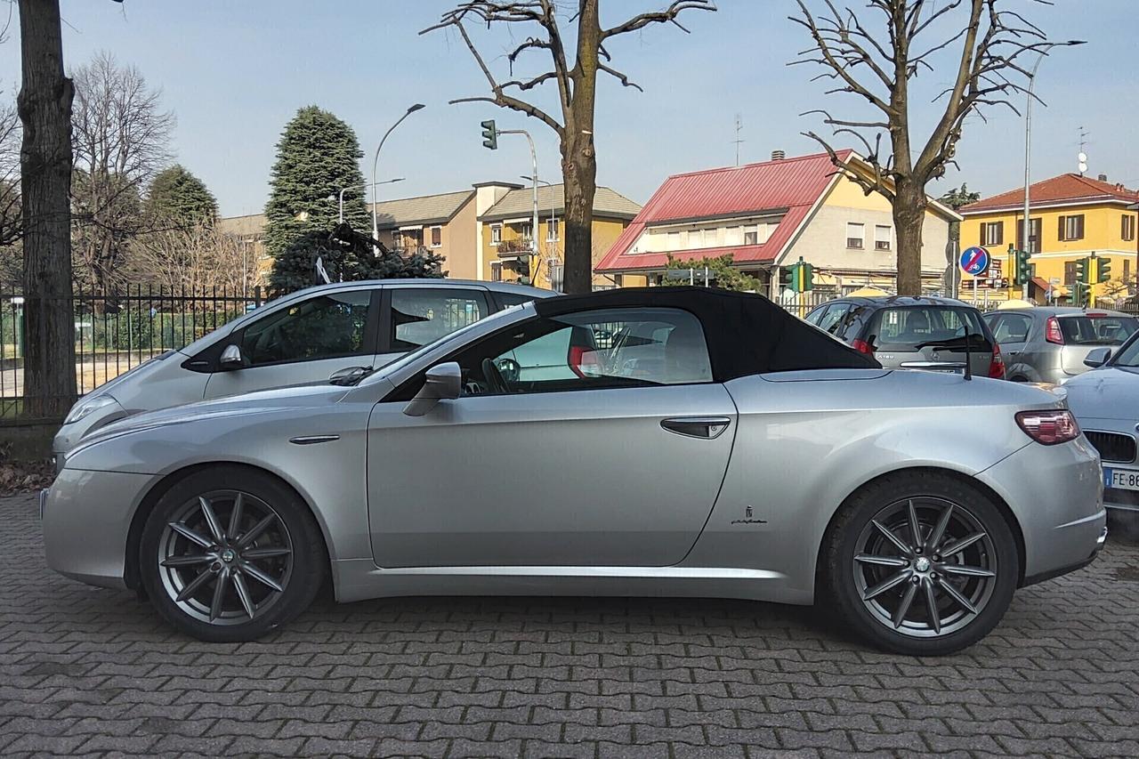 Alfa Romeo Spider 2.2 JTS