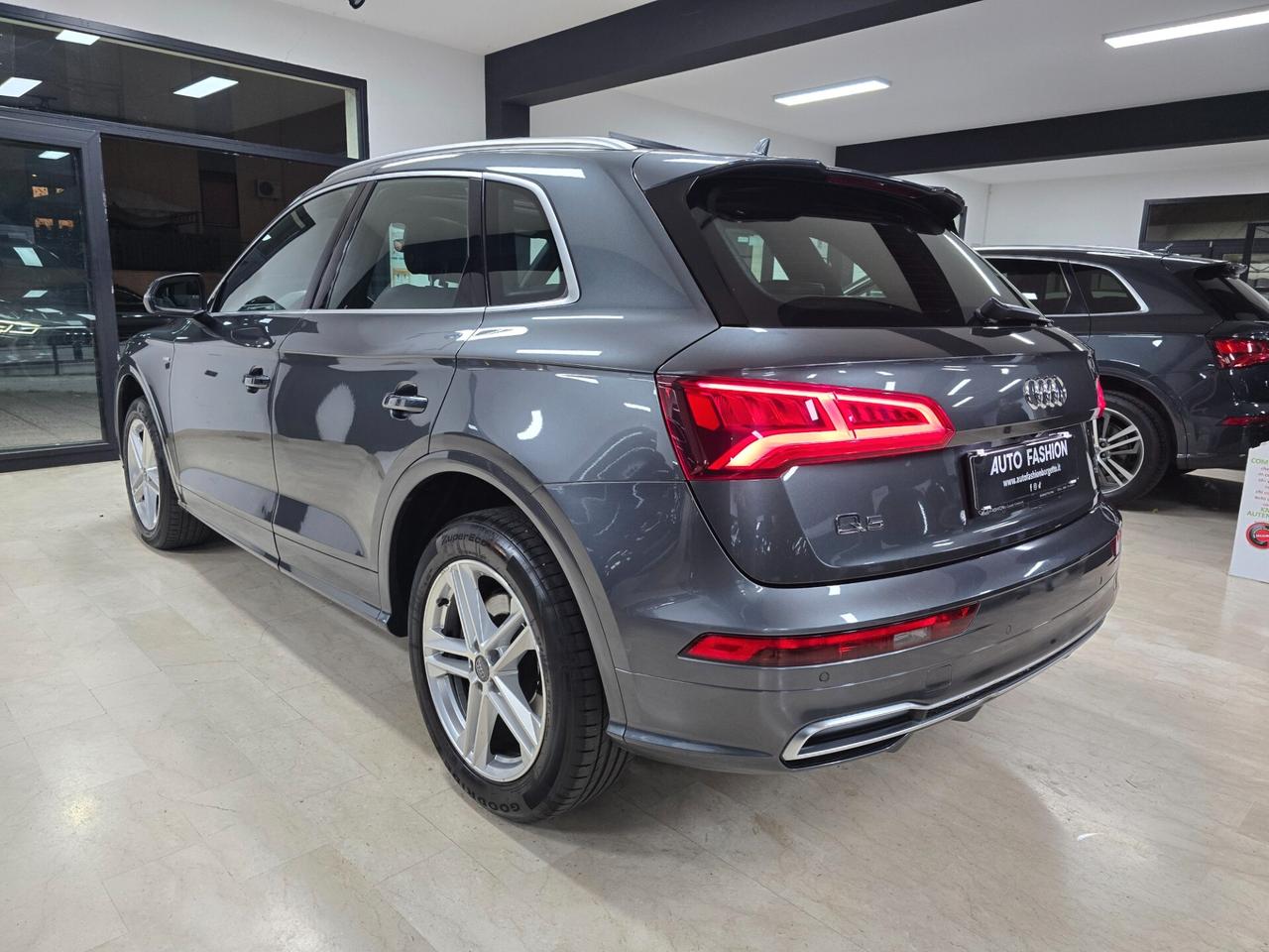 Audi Q5 2.0 TDI 190 CV quattro S tronic Sline (Tetto panorama)