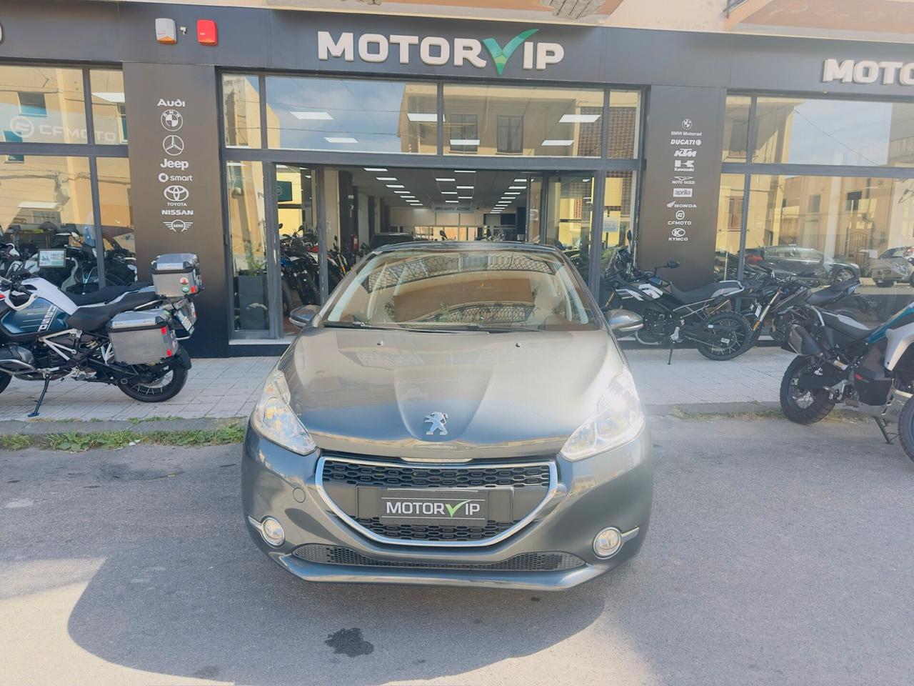 Peugeot 208 PureTech 82 5 porte Allure TUA DA 97€ ANTICIPO 0