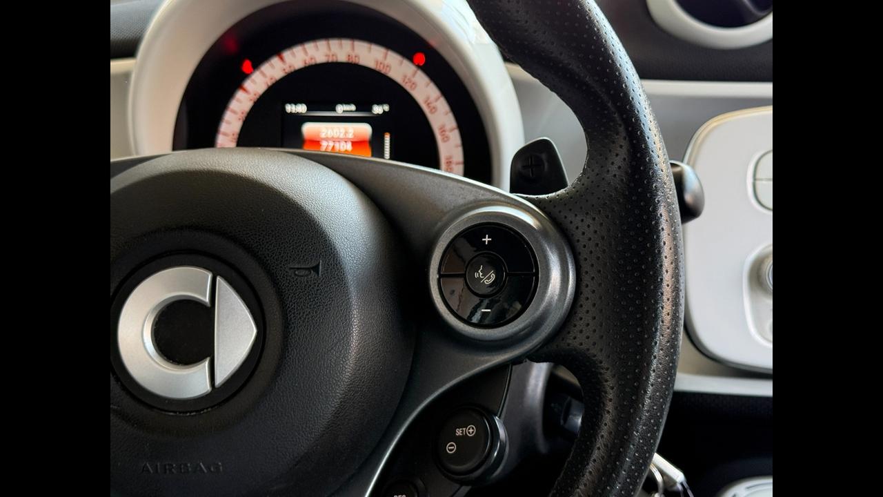SMART Forfour II 2015 - Forfour 1.0 Passion 71cv twinamic