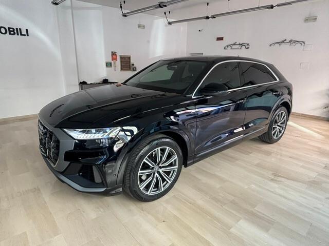 Audi Q8 45 3.0 tdi mhev Quattro Tiptronic S-Line