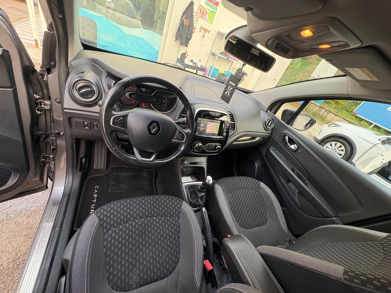 Renault Captur 1.5 dci anno 2017 km soli 108 mila