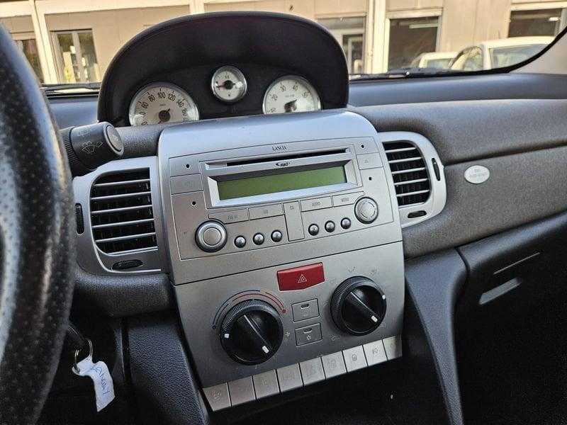 Lancia Ypsilon Ypsilon 1.4 8v Argento ecochic Gpl