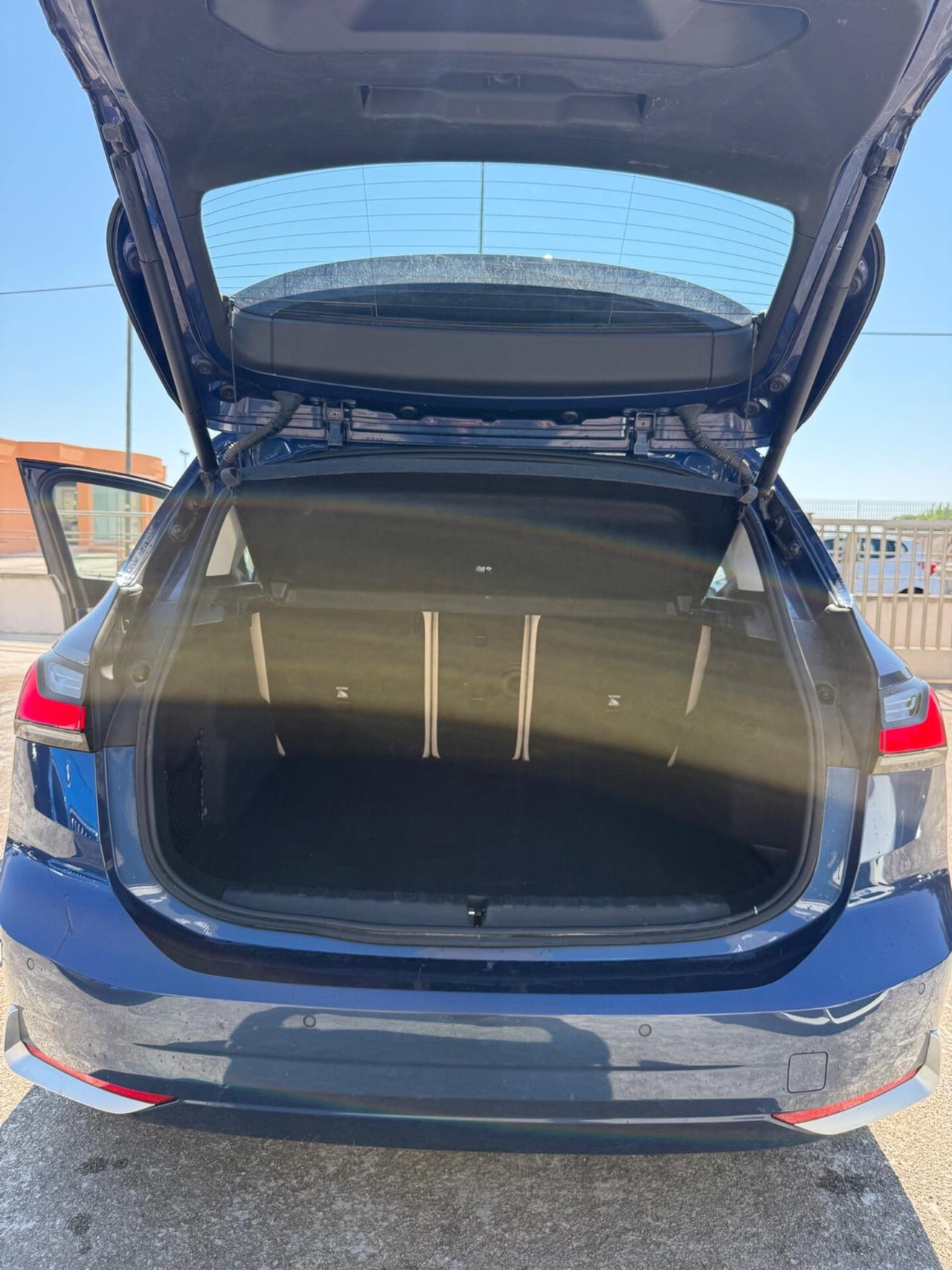 Bmw 2er Active Tourer 218d Luxury