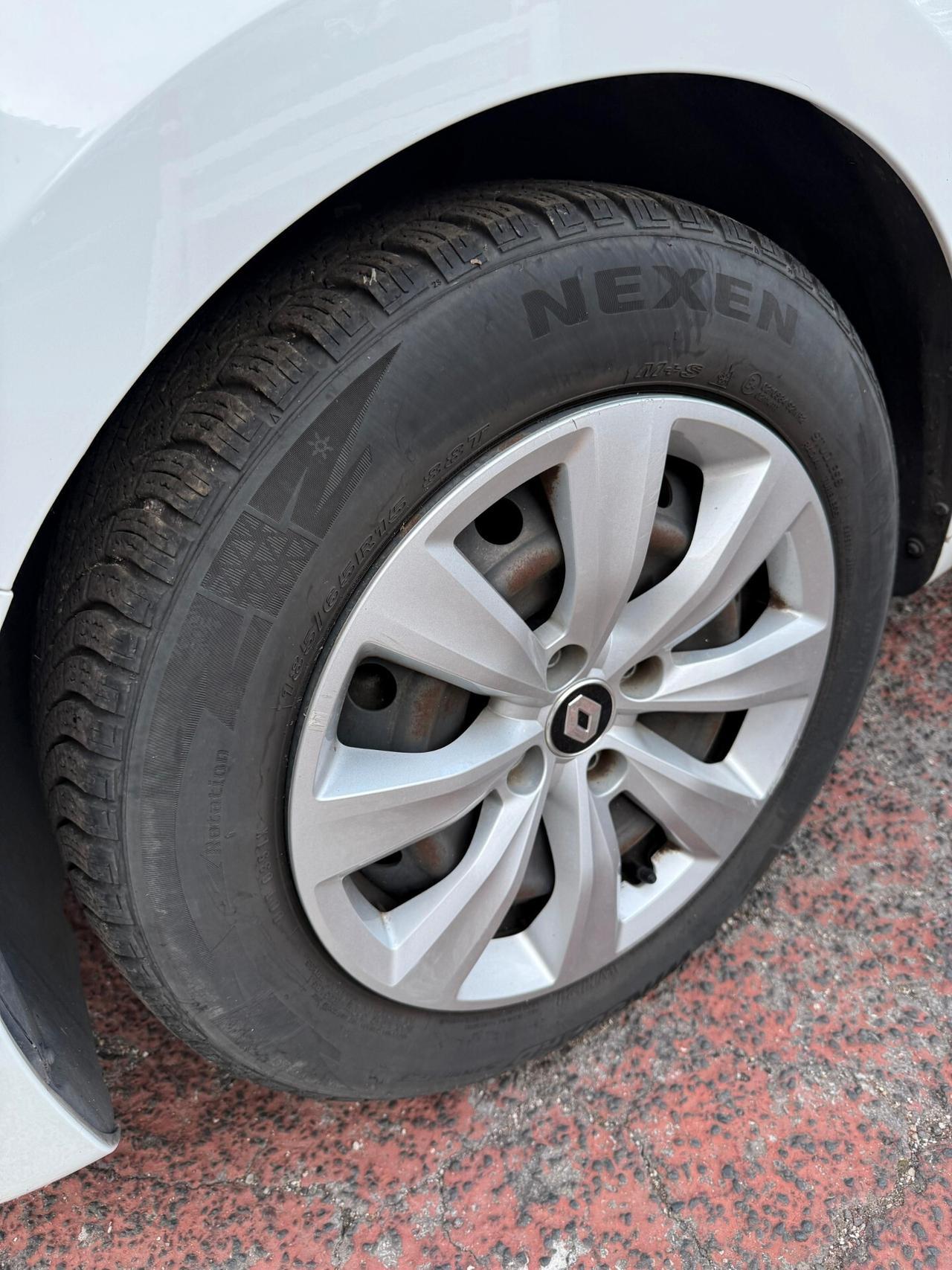 Renault Clio 65cv *ADATTA PER NEOPATENTATI*