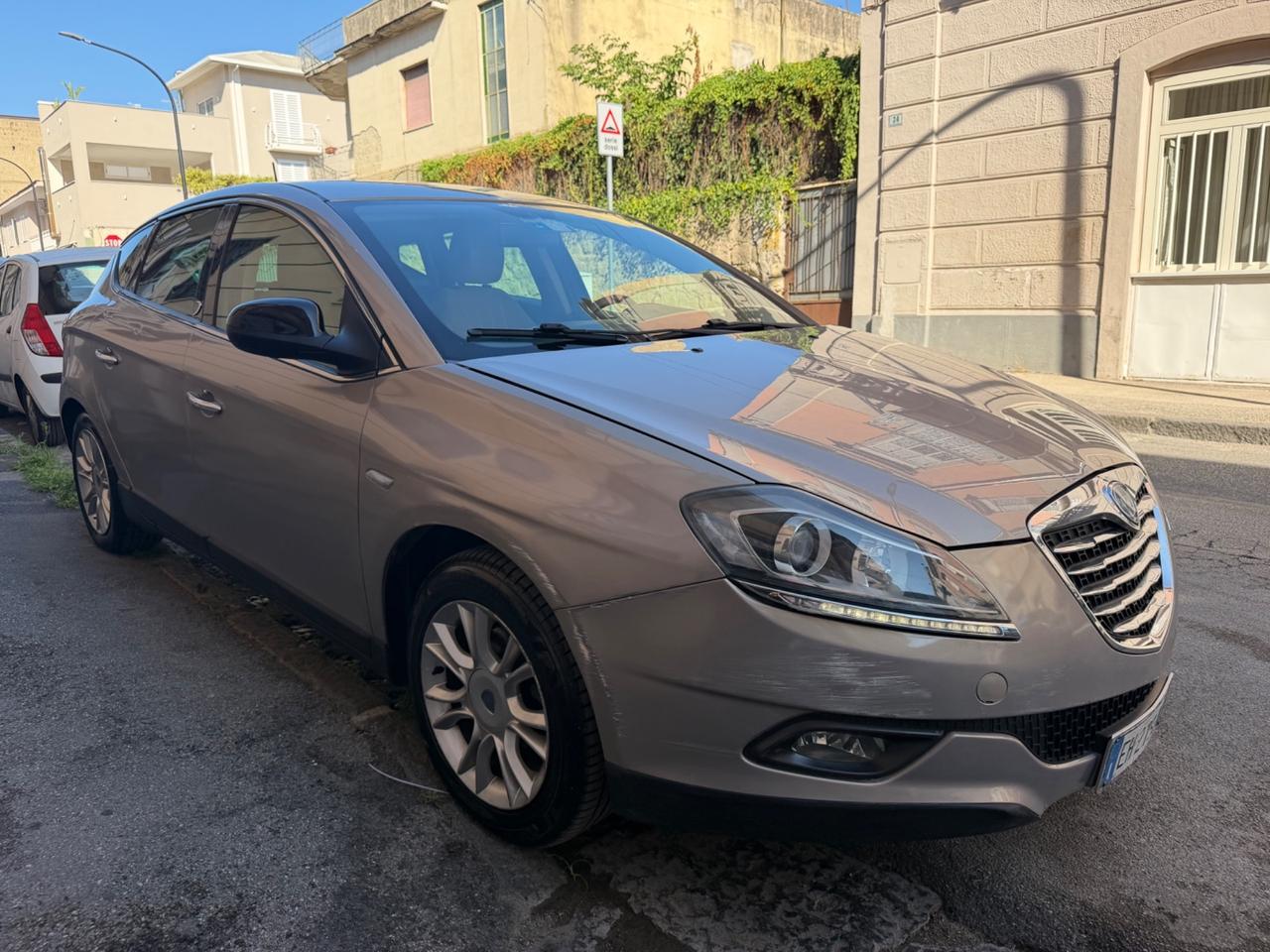 Lancia Delta 1.6 MJT 105 CV Gold 2011