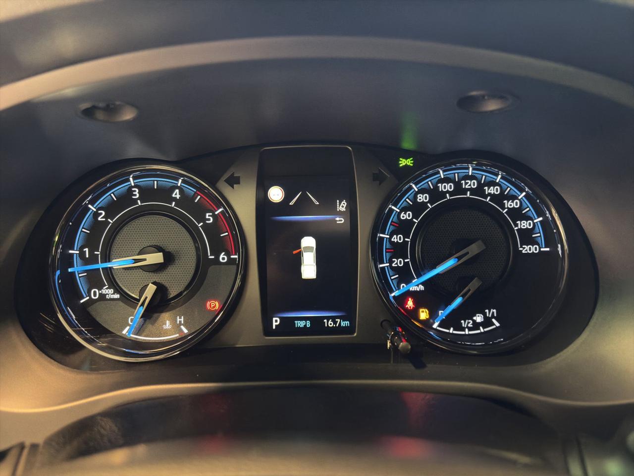 Toyota Hilux 2.8 d-4d 48V double cab Invincible