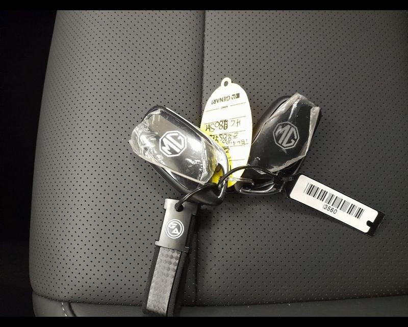 MG ZS NEW 1,5L HYBRID+ LUXURY