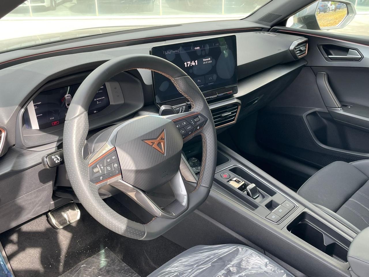 CUPRA Leon 2.0 tdi dsg possibilità noleggio no scoring