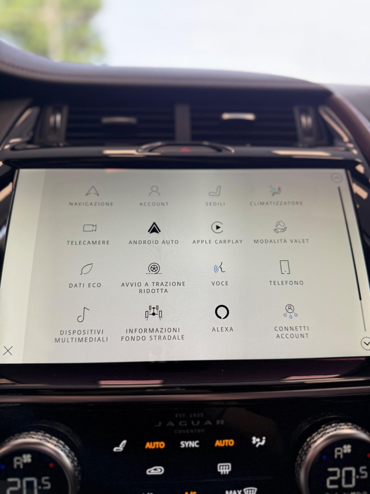 Jaguar E-Pace mhev R-Dynamic 204cv VIRTUAL COCKPIT.TELECAMERA 360*,NAVI,APPLE CARPLAY,INTERNI PELLE CARTIER