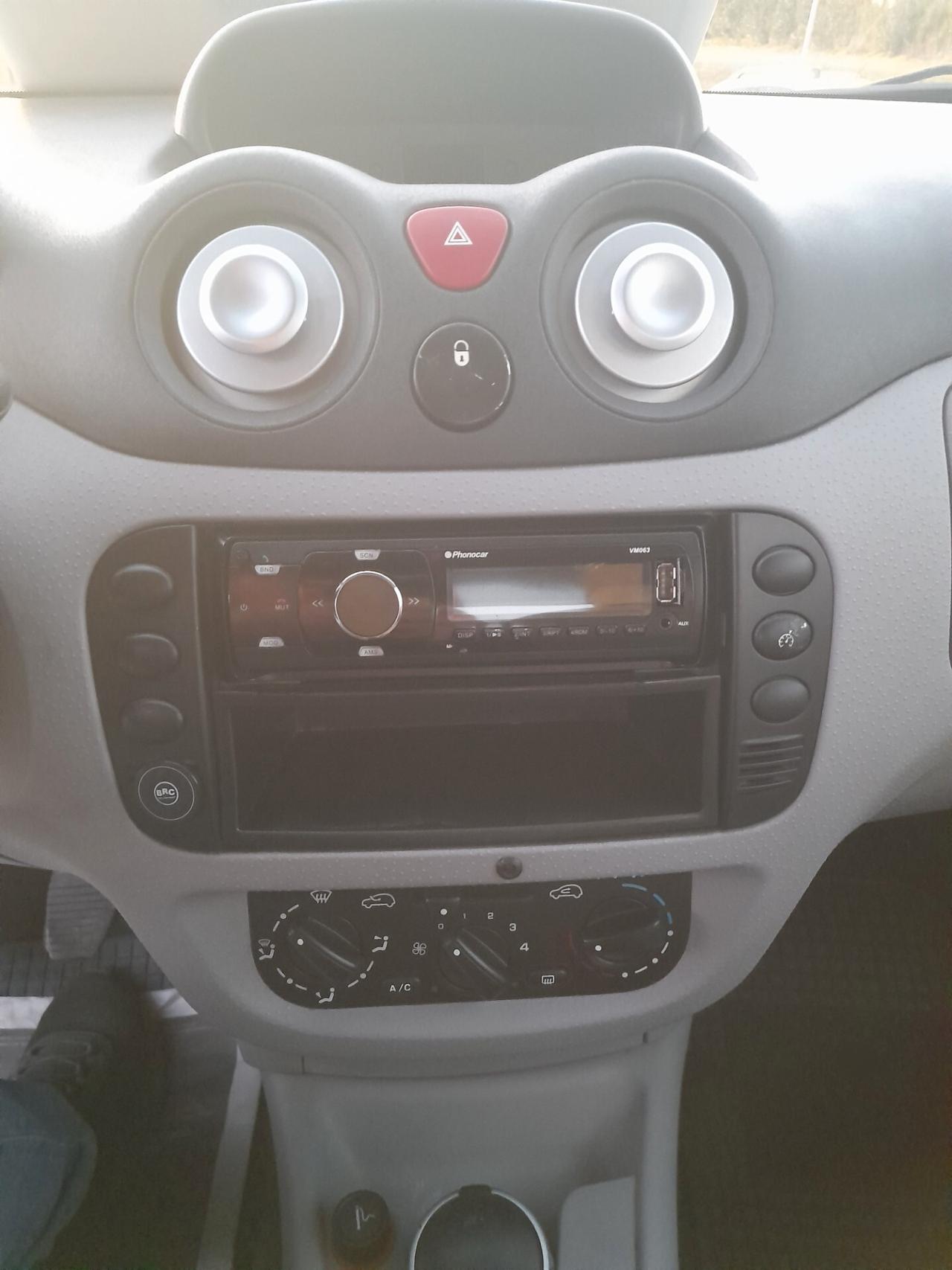 C3 1.1 Elegance CON GPL