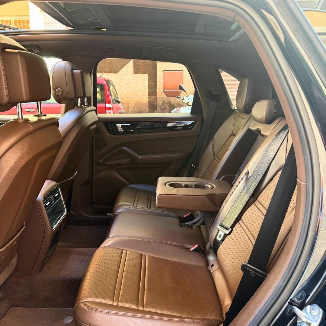 Porsche Cayenne 3.0 V6 E-Hybrid