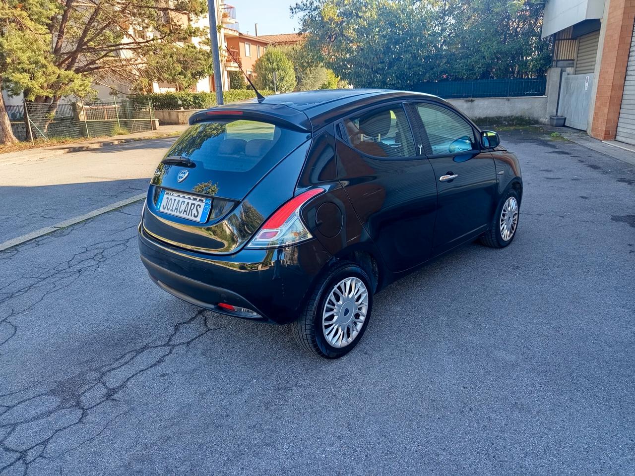Lancia Ypsilon 1.2 69 CV 5 porte S&S Platinum