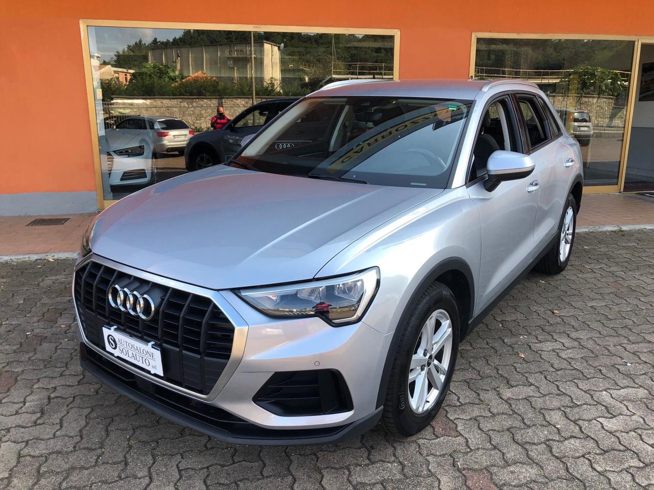 Audi Q3 35 TDI S tronic Business
