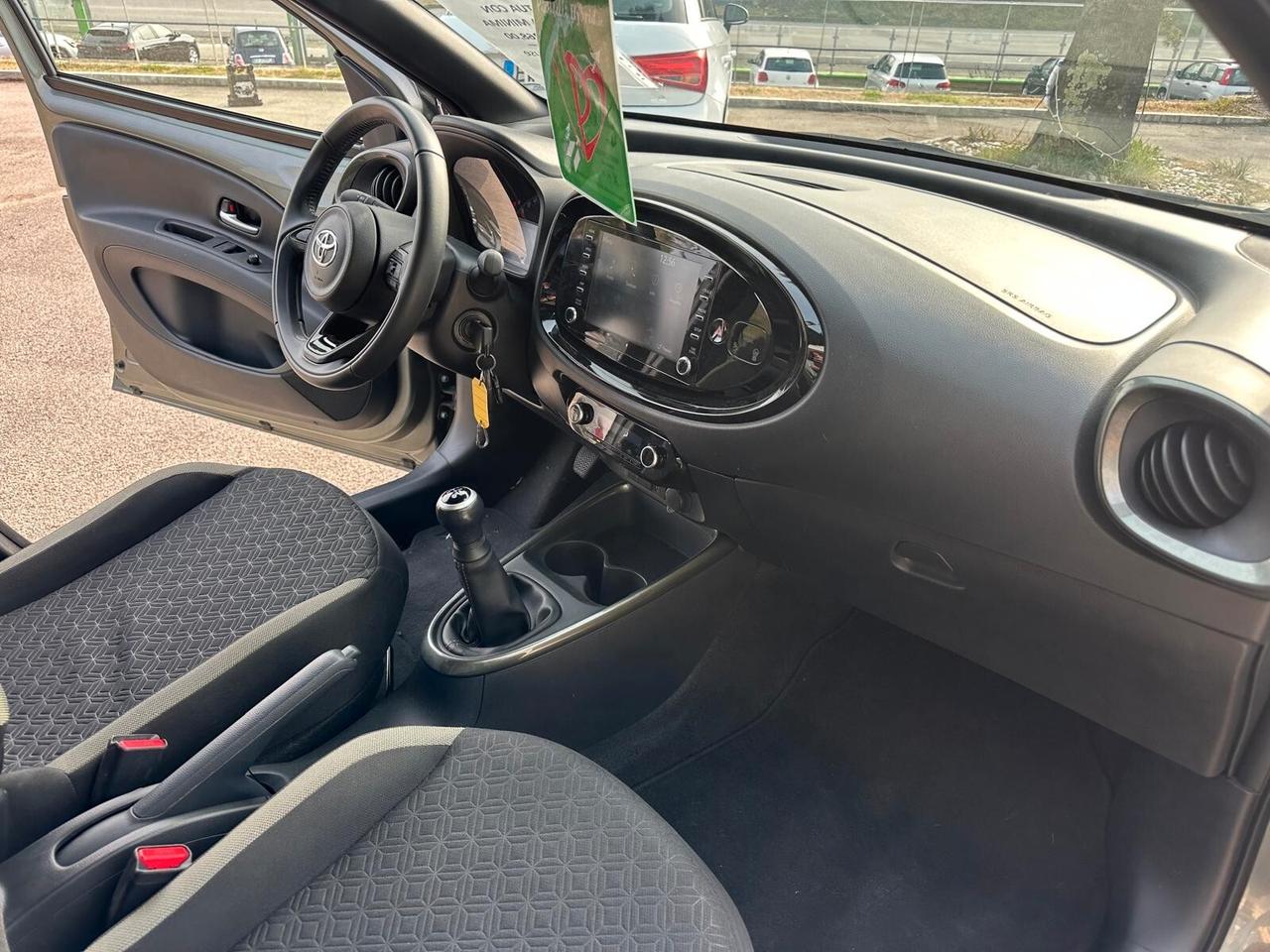 Toyota Aygo X 1.0 VVT-i 72 CV 5 porte Lounge Air NEOPATENTATI