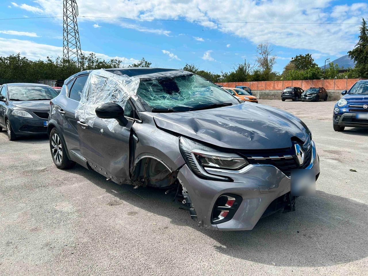 Renault Captur 1.0 TCe GPL 100CV - 2023 Incidentata