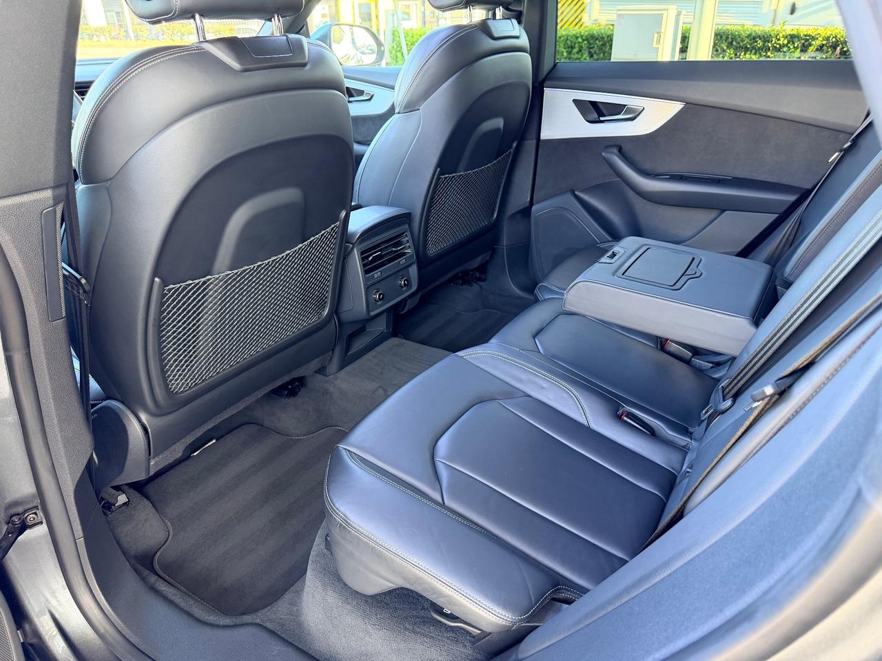 Audi Q8 45 TDI quattro 231cv s line no tasse