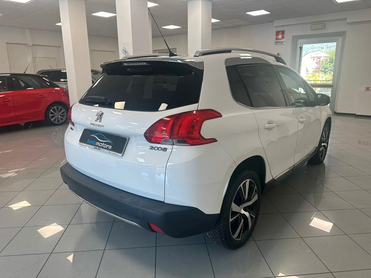 Peugeot 2008 PureTech Turbo 110 S&S Allure