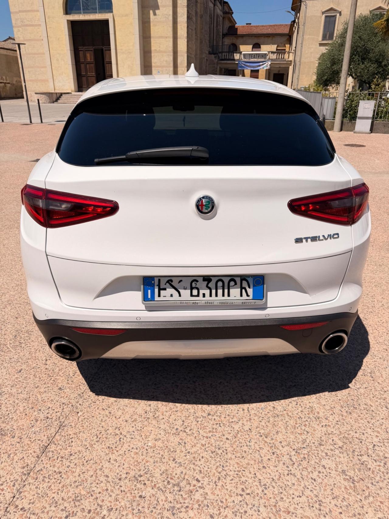 Alfa Romeo Stelvio 2.2TD 2018 PRONTO USO GARANZIA