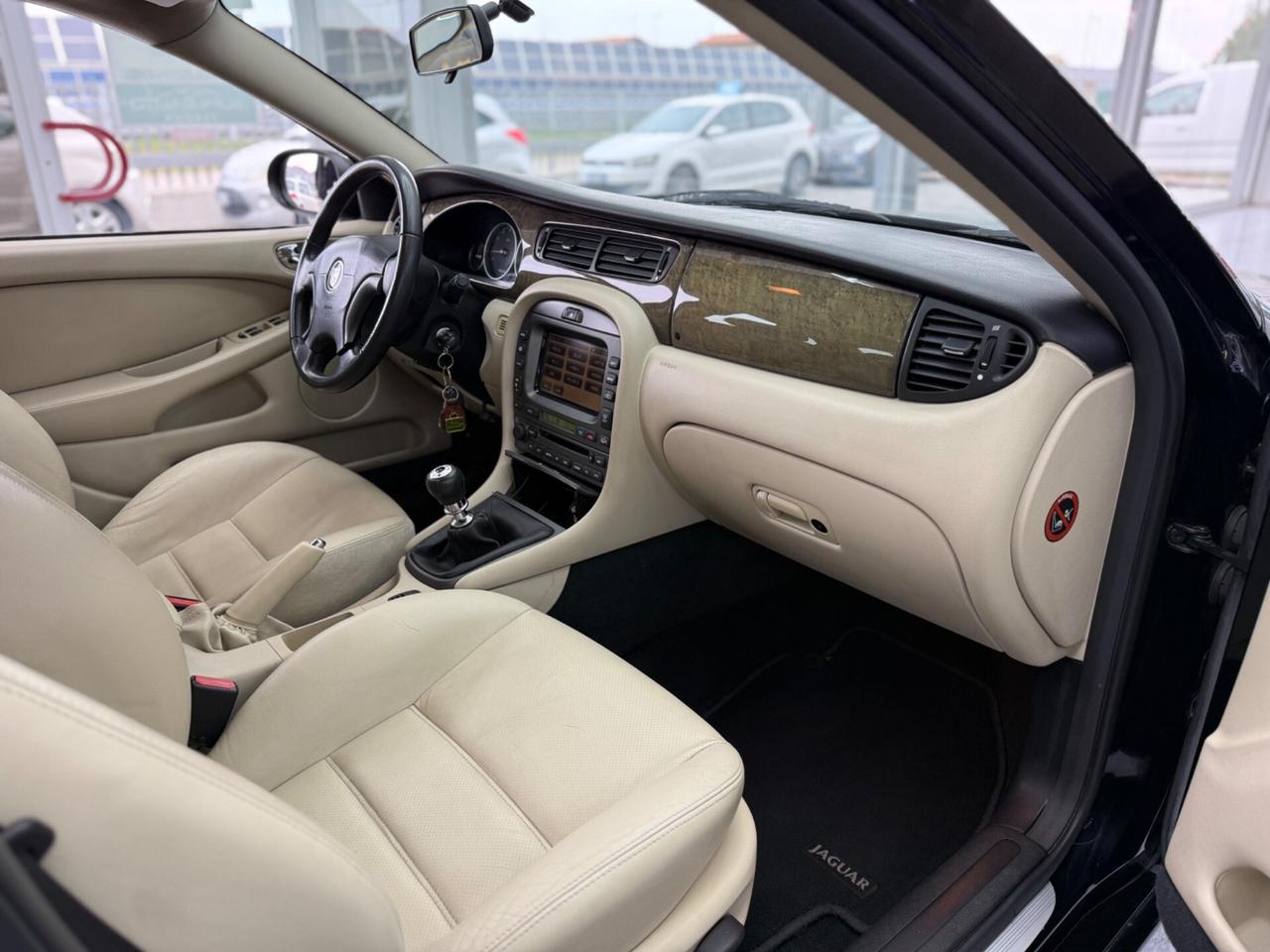 Jaguar X-Type 2.5 V6 24V cat Classic ASI