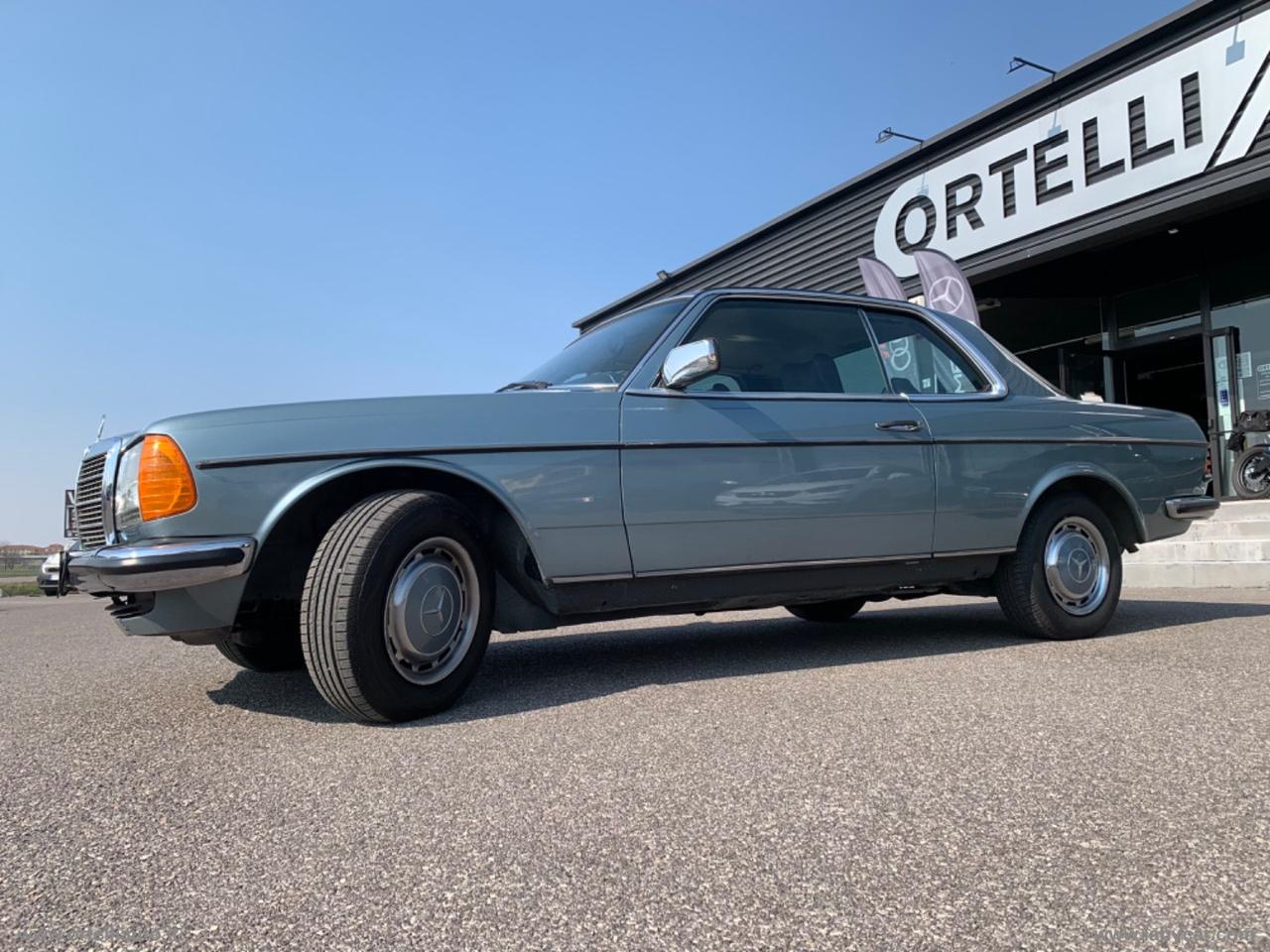 MERCEDES-BENZ 230 C AUTOMATICA DA COLLEZIONE