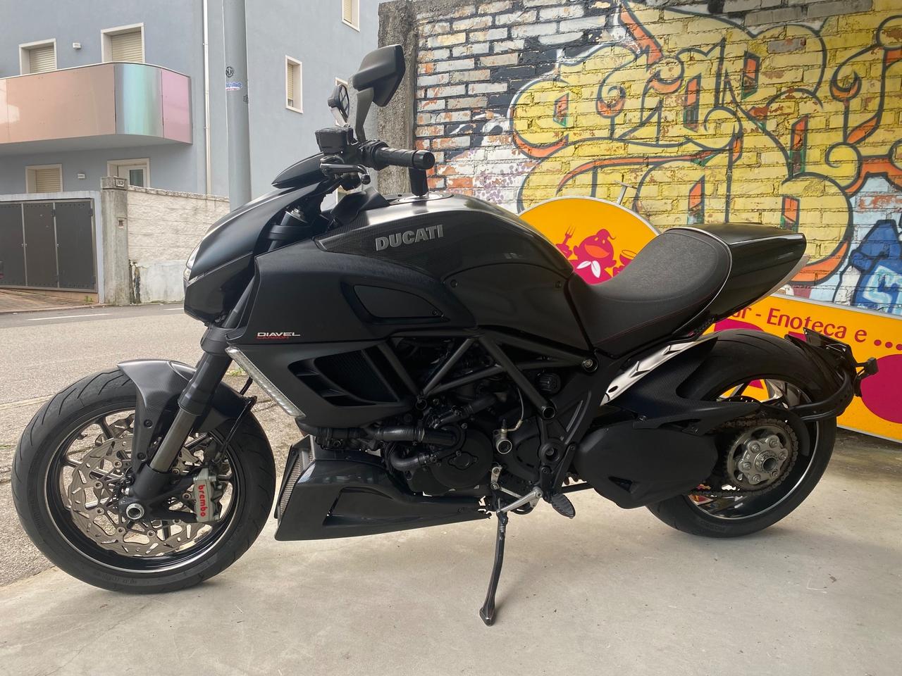Ducati Diavel CARBON