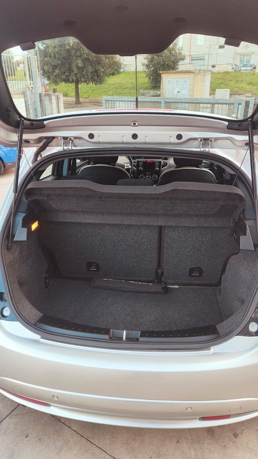 Lancia Ypsilon 1.2 69 CV 5 porte Platinum