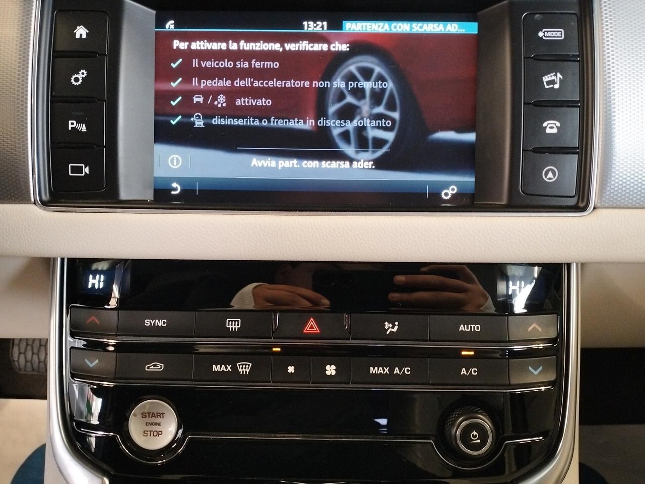 Jaguar XF Sportbrake 2.0 D 180 CV aut. Prestige - 4x4 AUTOMATICO