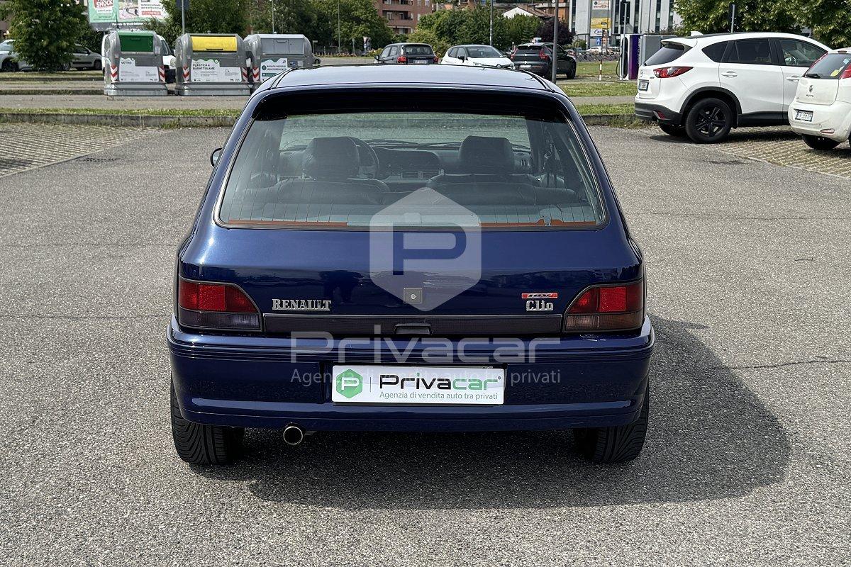 RENAULT Clio 1.8i 16V cat