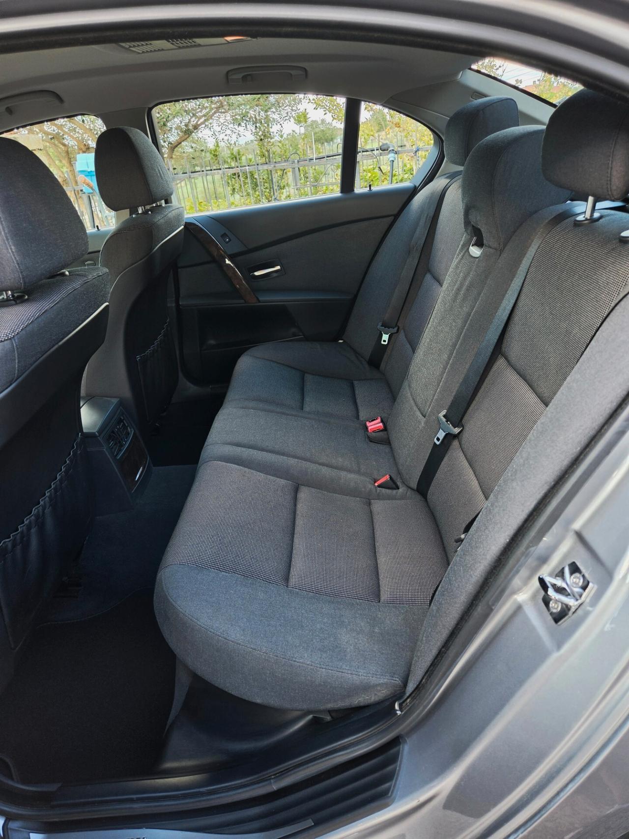 BMW 530d 3.0 218 CV Automatica – 2004 – Unipro