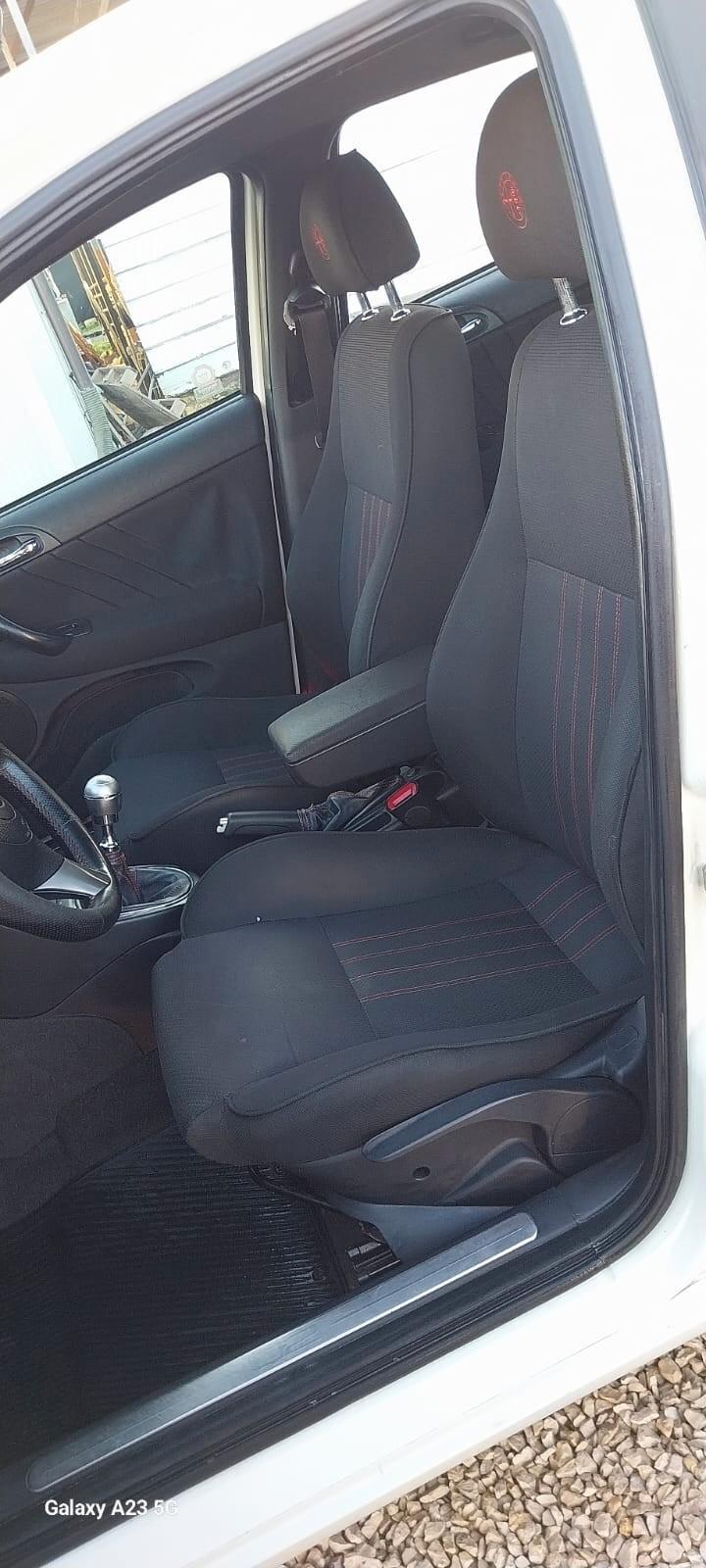 Alfa Romeo 147 1.9 JTD M-JET 16V 5 porte Q2