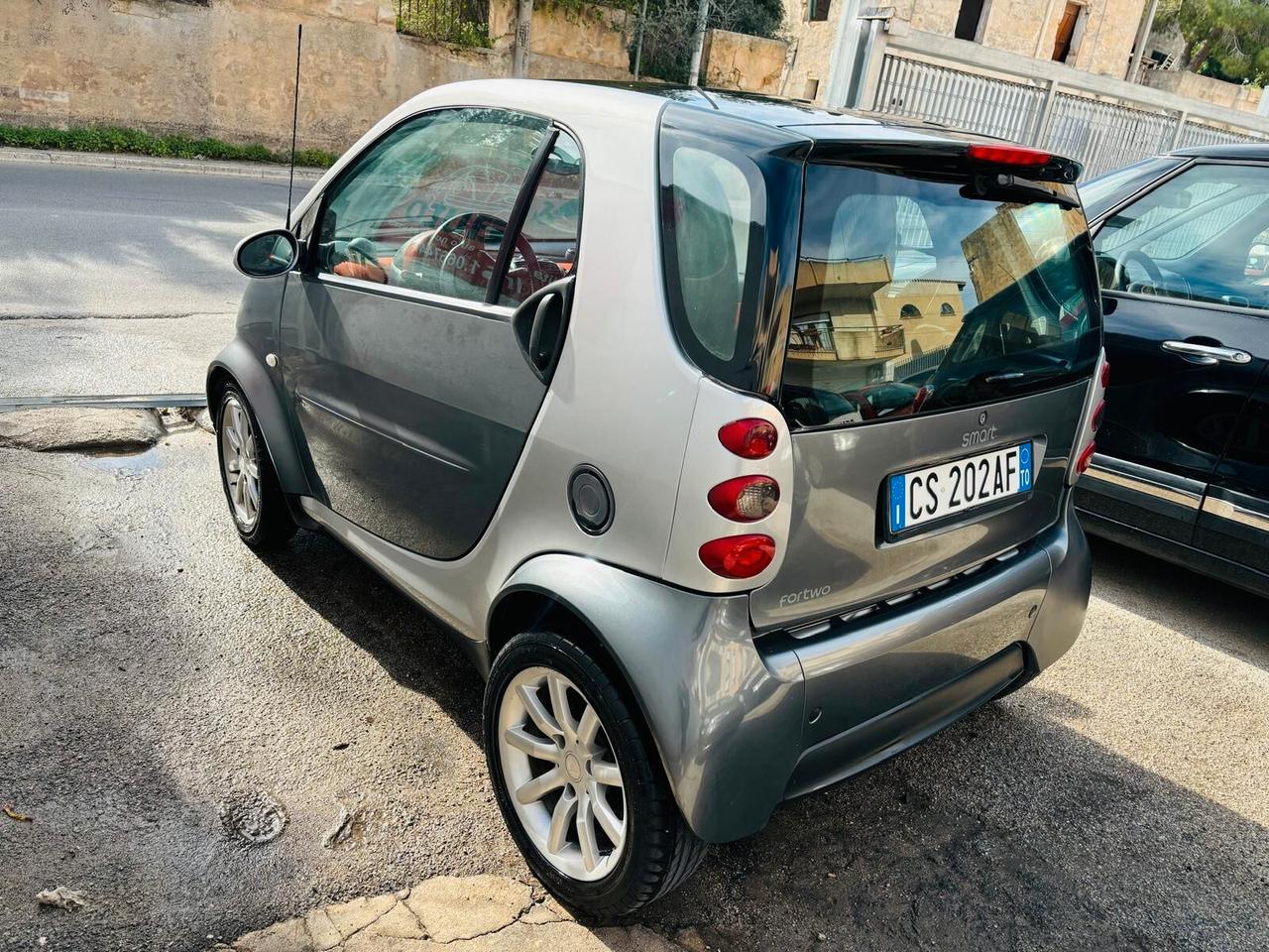 Smart ForTwo 700 coupé pure (45 kW)