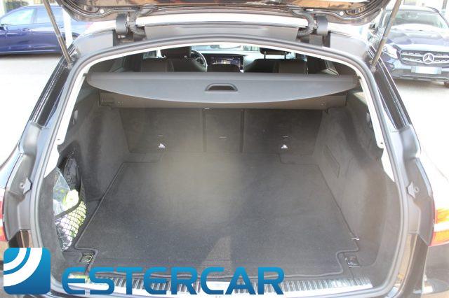 MERCEDES-BENZ E 220 d S.W. Auto Premium AMG