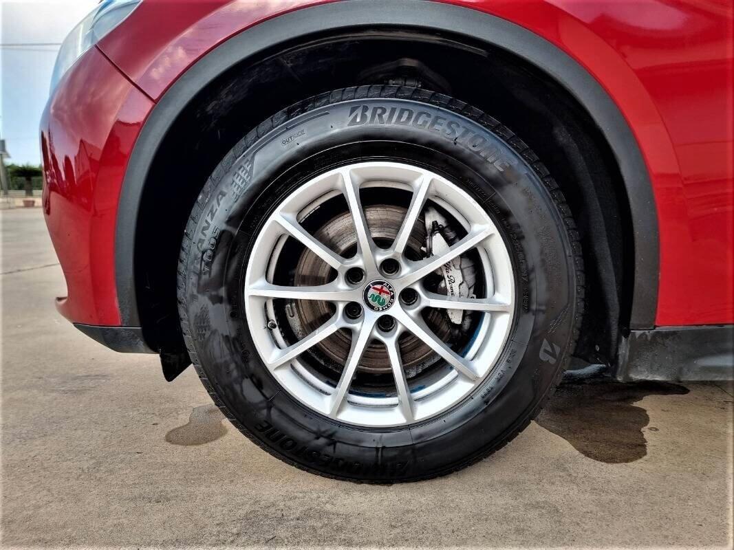 Alfa Romeo Stelvio 2.2 Turbodiesel 190 CV AT8 RWD Business