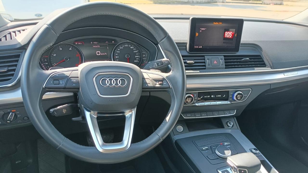 Audi Q5 35 TDI quattro S tronic Business Design