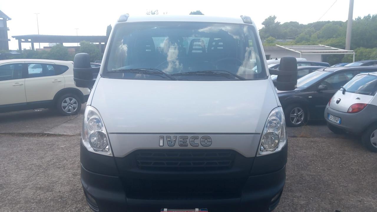 Iveco Daily 35C15D 2.3 HPT doppia cabina 7 posti trilaterale