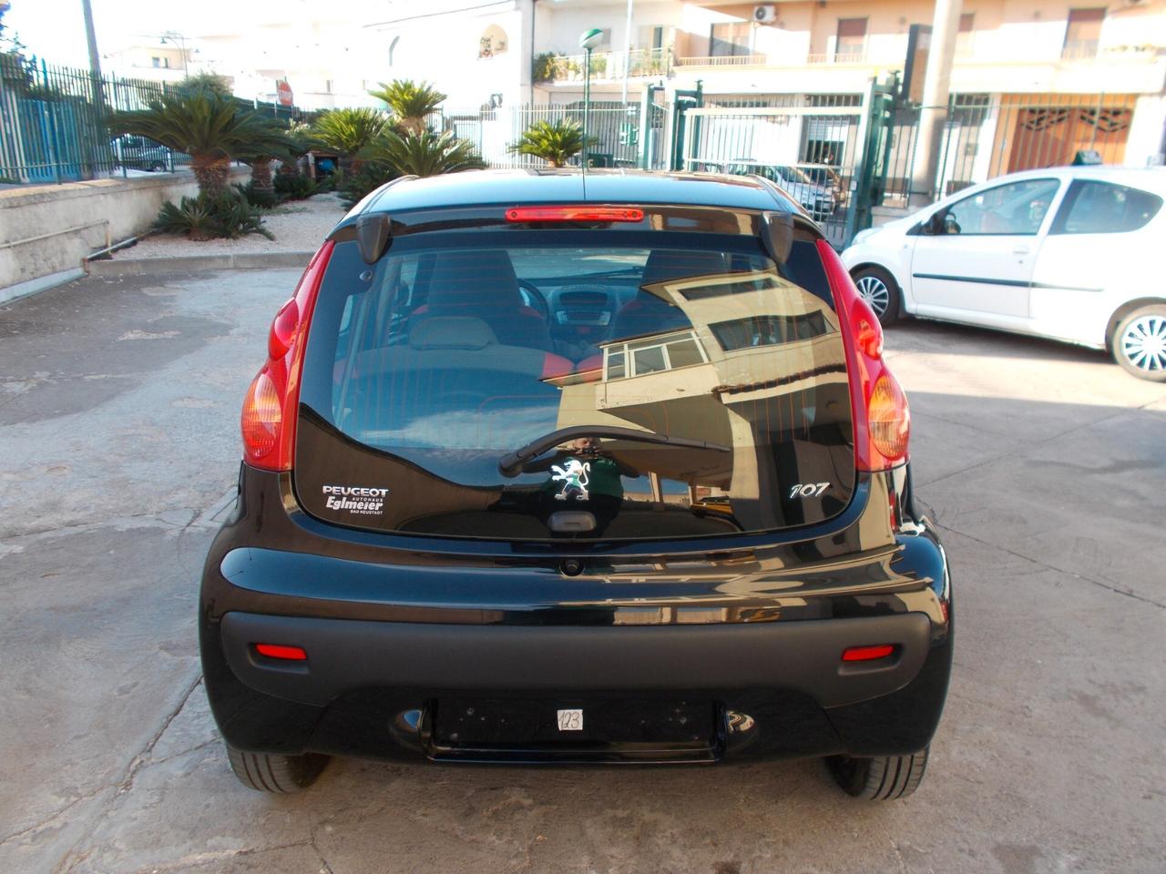 Peugeot 107 1.0 68CV 5p. Plaisir
