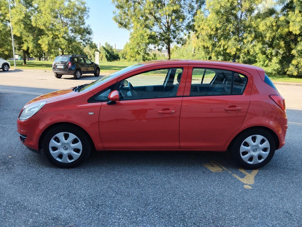 Opel Corsa 1.2 benzina garanzia