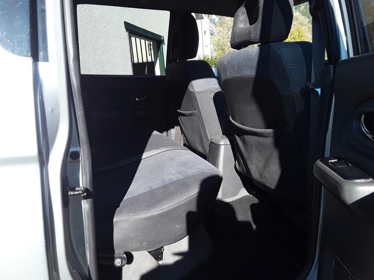 Mitsubishi L200 2.5 TDI 4WD Club Cab Pick-up GLS