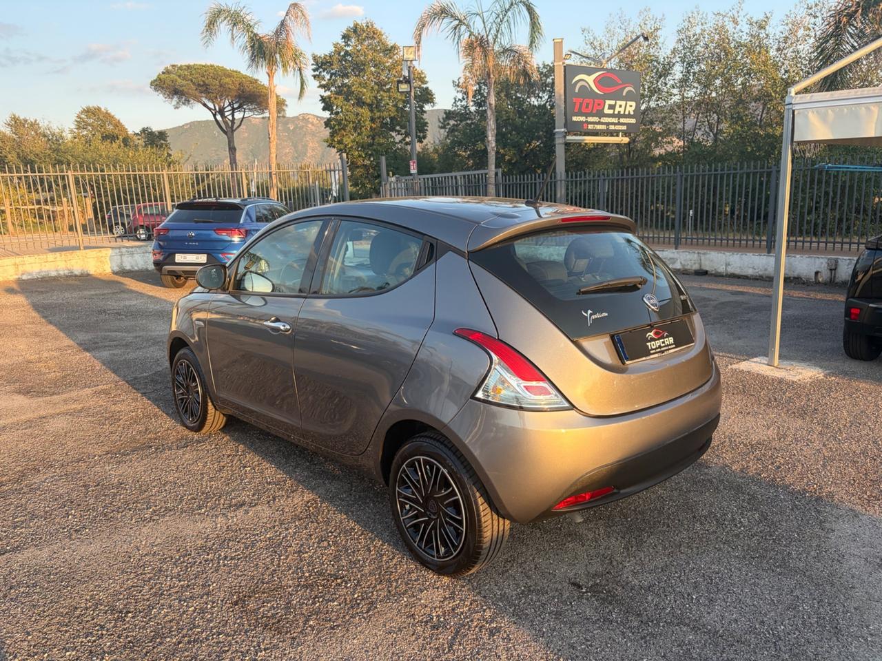 Lancia Ypsilon 1.0 FireFly 5 porte S&S Hybrid Silver Plus
