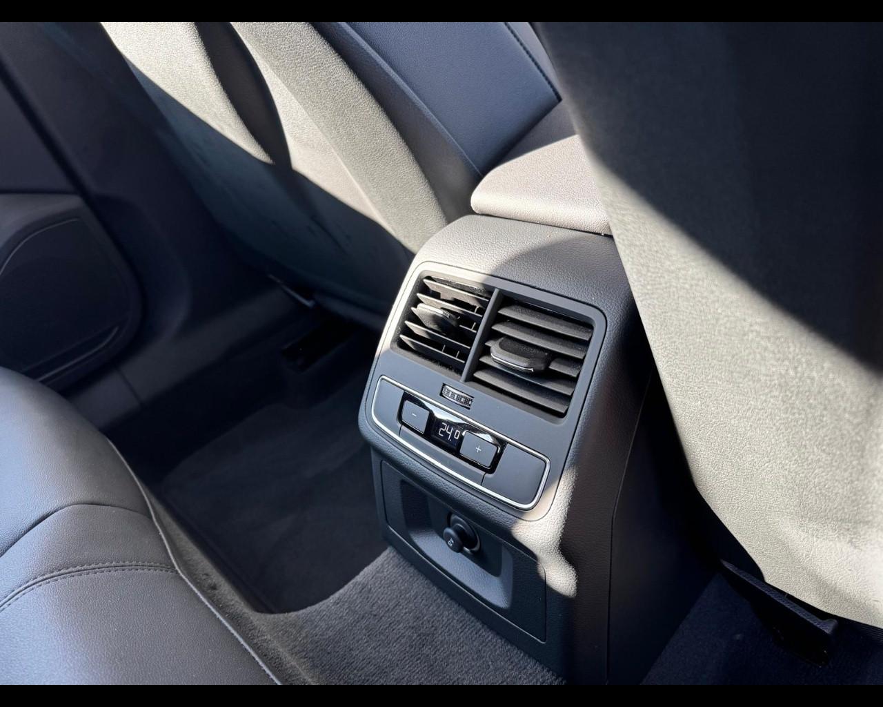 AUDI A4 AVANT 35 TFSI MHEV S-TRONIC BUSINESS ADVANCED