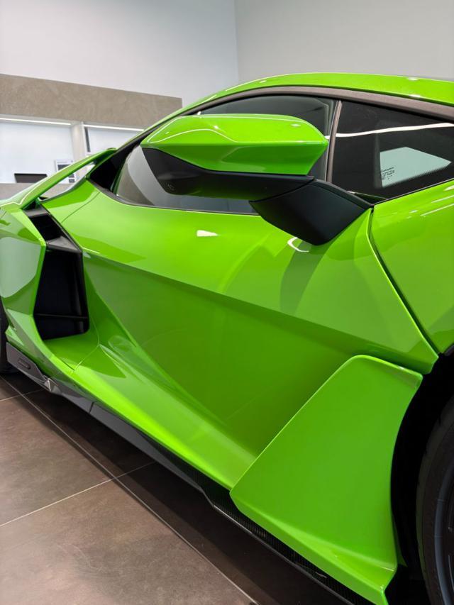 LAMBORGHINI Revuelto 6.5 V12 UFFICIALE ITALIA-SOLI 250KM