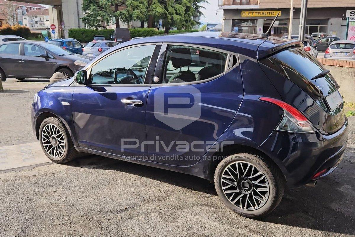 LANCIA Ypsilon 1.2 69 CV 5 porte GPL Ecochic Gold